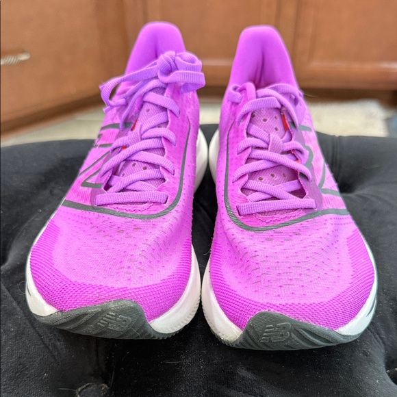 New Balance Women's Athletic Shoes in Vibrant Purple Fuel Cell - Picture 2 of 4